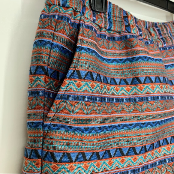 J. Crew Boho Tribal Striped Multi Thick Shorts Orange Blue Multi Like New Size 4 - Picture 4 of 13